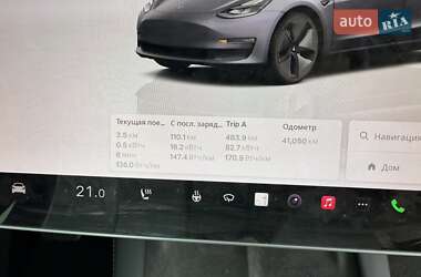 Седан Tesla Model 3 2022 в 
