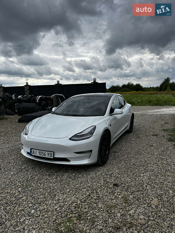 Седан Tesla Model 3 2019 в Білій Церкві