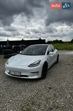 Седан Tesla Model 3 2019 в 