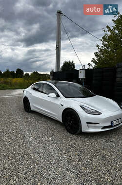Седан Tesla Model 3 2019 в 