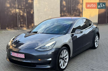 Седан Tesla Model 3 2017 в 