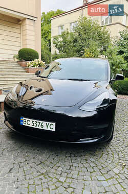 Седан Tesla Model 3 2023 в Львові