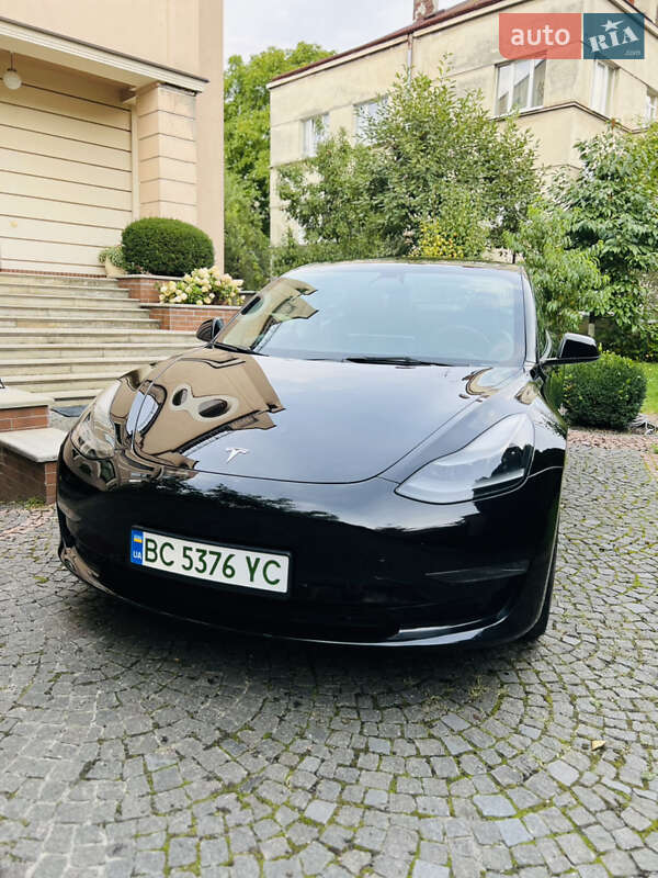 Tesla Model 3 2023