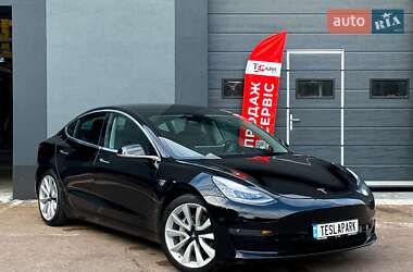 Седан Tesla Model 3 2020 в Києві