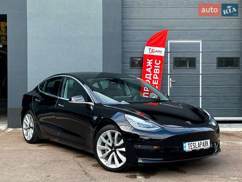 Tesla Model 3 2020