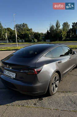 Седан Tesla Model 3 2023 в 
