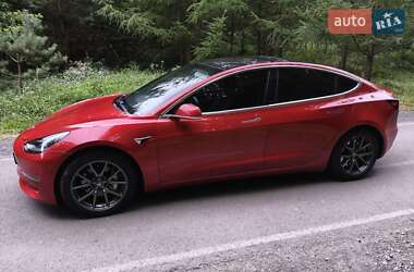 Седан Tesla Model 3 2018 в Луцке
