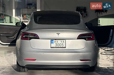 Седан Tesla Model 3 2018 в 
