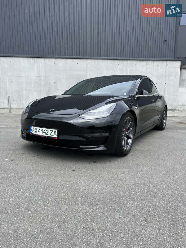 Седан Tesla Model 3 2018 в 