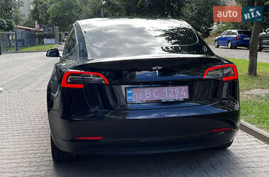 Седан Tesla Model 3 2020 в 