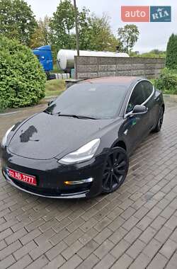 Седан Tesla Model 3 2018 в 