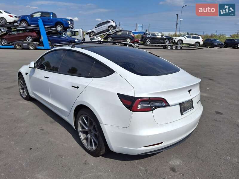 Седан Tesla Model 3 2021 в Хмельницком