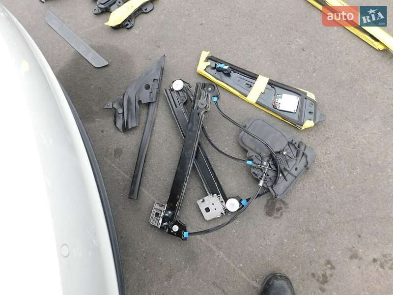 Седан Tesla Model 3 2021 в Хмельницком