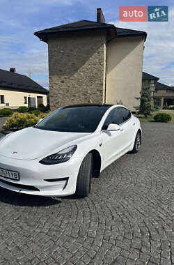 Седан Tesla Model 3 2019 в 