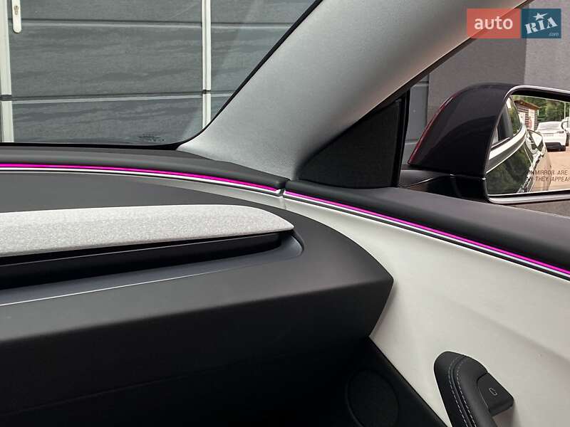 Седан Tesla Model 3 2024 в Киеве