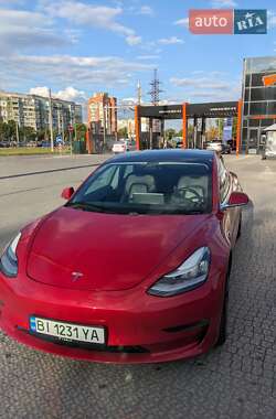 Седан Tesla Model 3 2019 в 