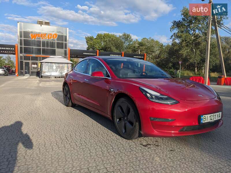 Седан Tesla Model 3 2019 в Полтаве