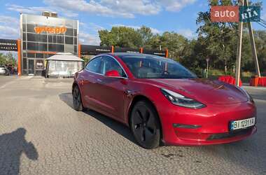 Седан Tesla Model 3 2019 в 