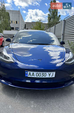Седан Tesla Model 3 2022 в Києві
