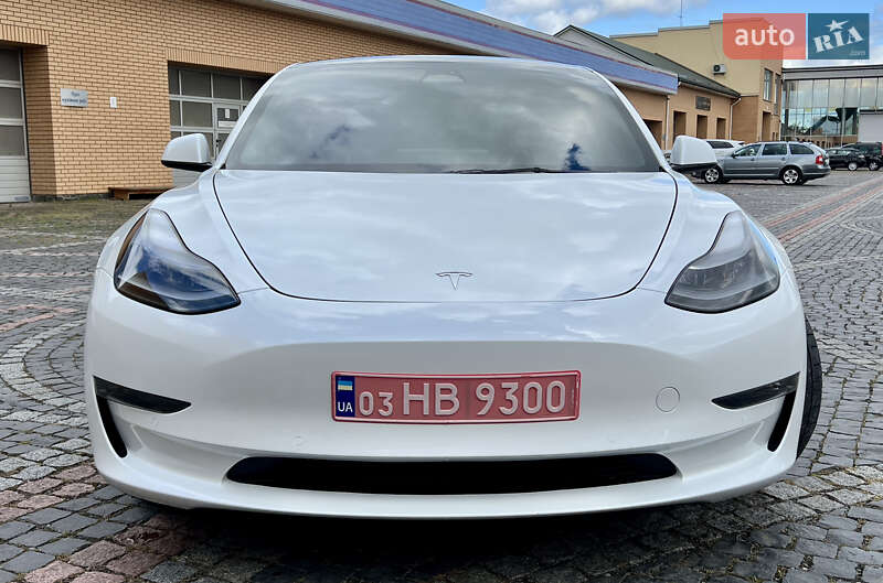 Седан Tesla Model 3 2022 в Луцьку