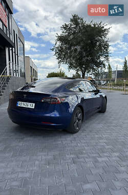 Седан Tesla Model 3 2021 в 