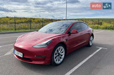 Седан Tesla Model 3 2021 в 