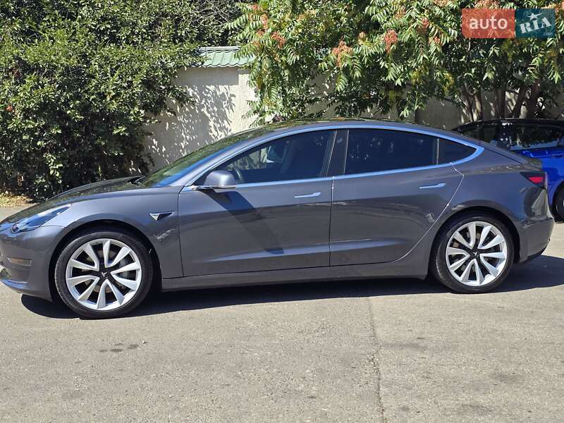 Седан Tesla Model 3 2020 в Одессе
