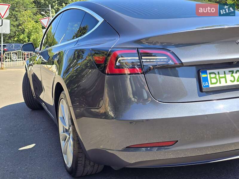 Седан Tesla Model 3 2020 в Одессе
