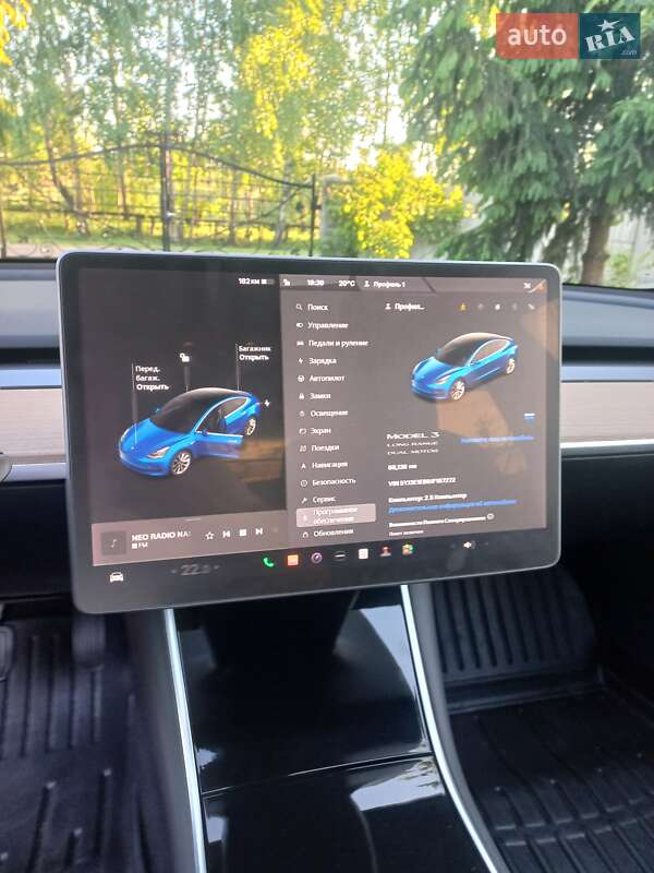 Седан Tesla Model 3 2018 в Шептицькому