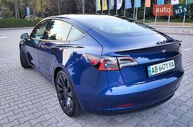 Седан Tesla Model 3 2023 в 