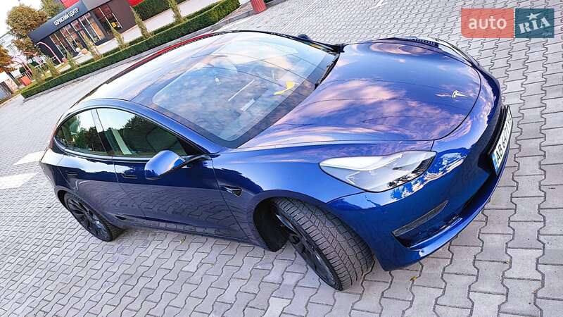 Седан Tesla Model 3 2023 в Киеве