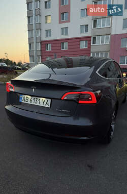 Седан Tesla Model 3 2019 в 