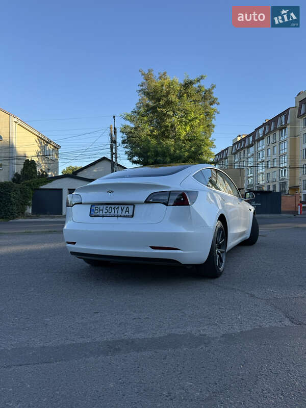 Седан Tesla Model 3 2018 в Одессе