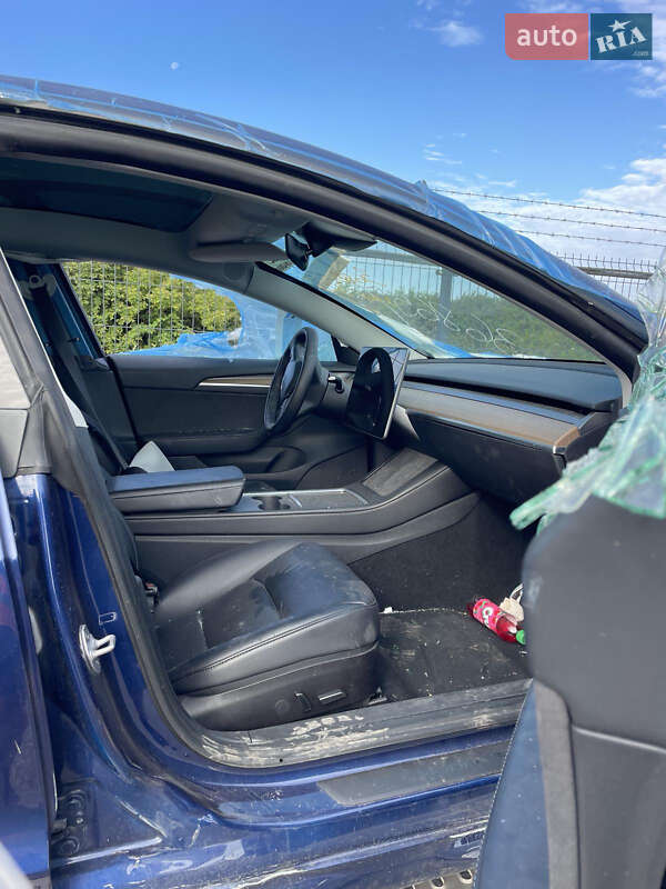 Седан Tesla Model 3 2022 в Рівному