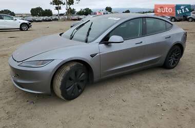 Седан Tesla Model 3 2025 в Киеве
