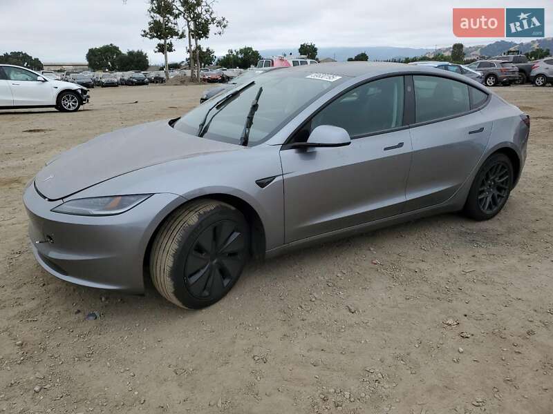 Tesla Model 3 2025