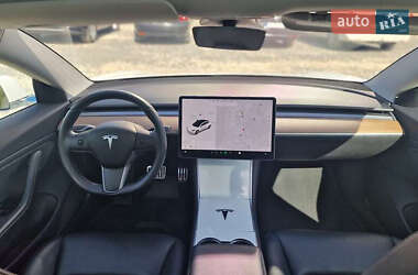 Седан Tesla Model 3 2019 в 