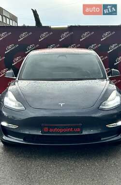 Седан Tesla Model 3 2018 в 
