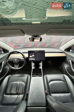 Седан Tesla Model 3 2018 в 