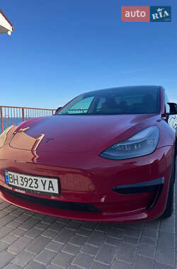 Седан Tesla Model 3 2021 в 