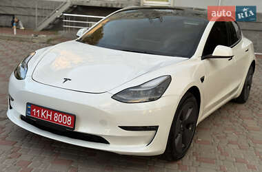 Седан Tesla Model 3 2023 в 
