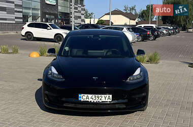 Седан Tesla Model 3 2020 в 