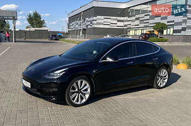 Седан Tesla Model 3 2020 в 