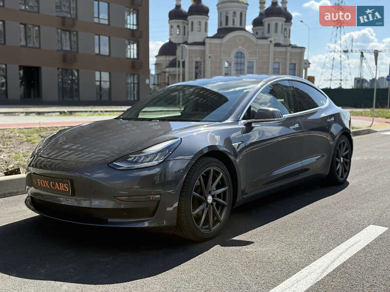 Седан Tesla Model 3 2018 в 