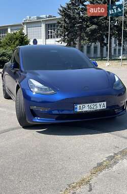 Седан Tesla Model 3 2023 в Киеве