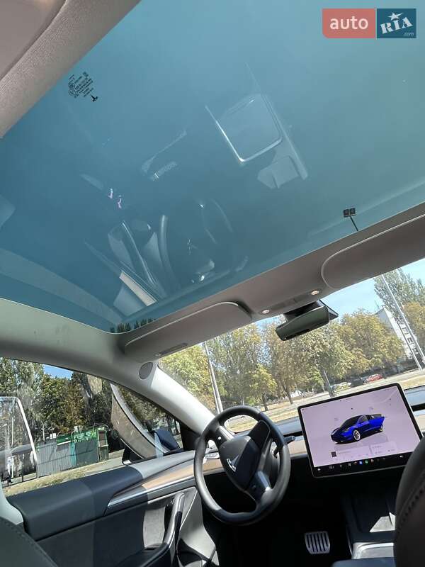 Седан Tesla Model 3 2023 в Киеве