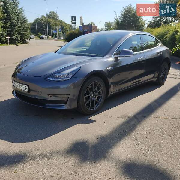 Седан Tesla Model 3 2019 в Тернополі