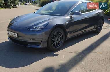Седан Tesla Model 3 2019 в 
