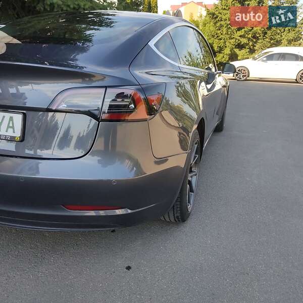 Седан Tesla Model 3 2019 в Тернополі