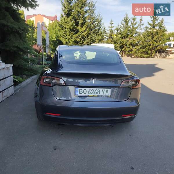 Седан Tesla Model 3 2019 в Тернополі
